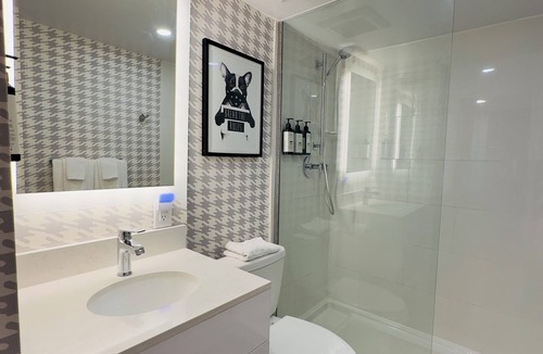Thunder Bay Hotel | Quality Inn & Suites Thunder Bay Downtown