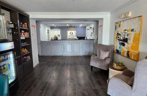 Tulare Hotel | Quality Inn & Suites Tulare