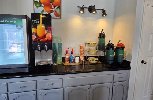 Tulare Hotel | Quality Inn & Suites Tulare
