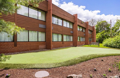 Altoona Hotel | Quality Inn & Suites