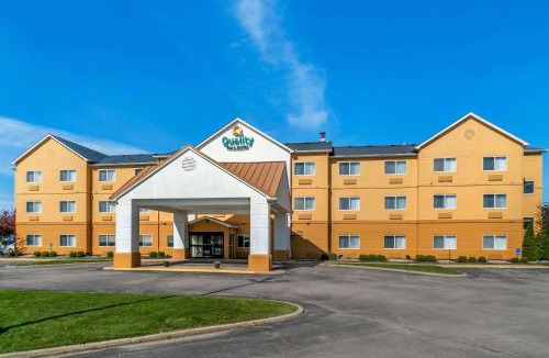 Bay City Hotel | Quality Inn & Suites