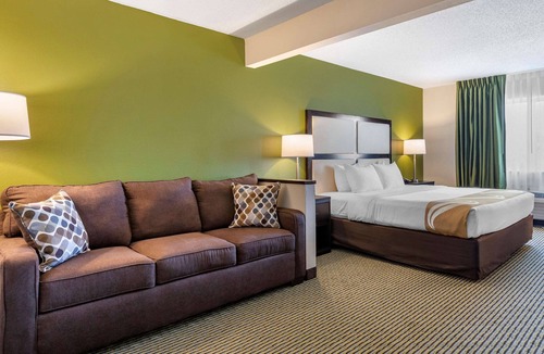 Bay City Hotel | Quality Inn & Suites
