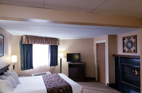 Black River Falls Hotel | Quality Inn & Suites Black River Falls I-94