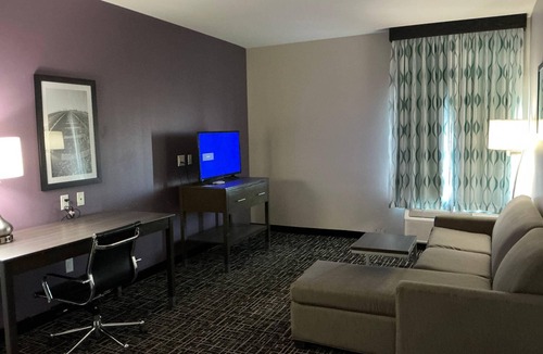 Colorado City Hotel | Quality Inn & Suites Colorado City, TX