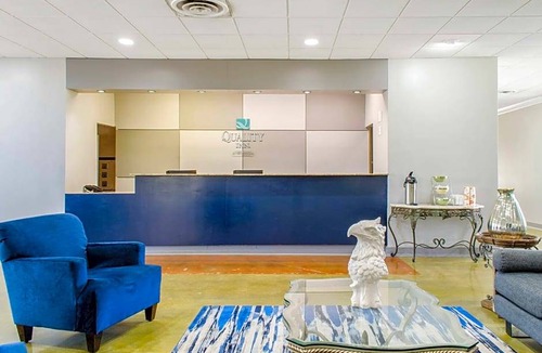 Laurel Hotel | Quality Inn & Suites