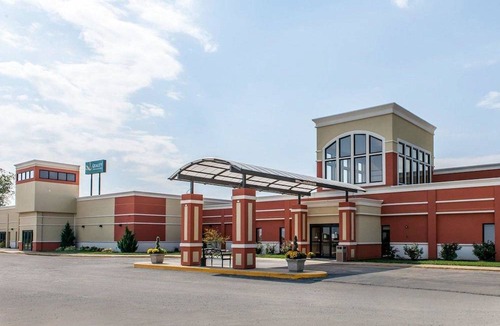 Mattoon Hotel | Quality Inn & Suites