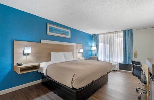 New Port Richey Hotel | Quality Inn & Suites Conference Center