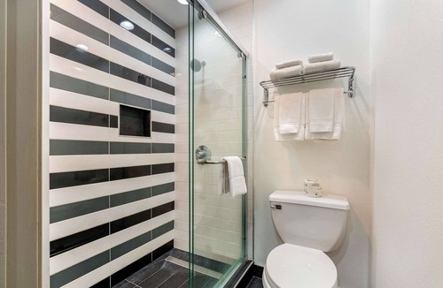 Nut Tree Hotel | Quality Inn & Suites Vacaville