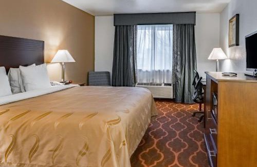 Pleasant Valley Hotel | Quality Inn & Suites Vancouver North