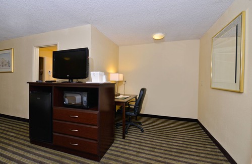 Hazel Dell South Hotel | Quality Inn & Suites Vancouver - Hazel Dell