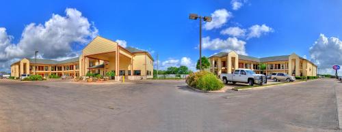 Victoria Hotel | Quality Inn & Suites Victoria South
