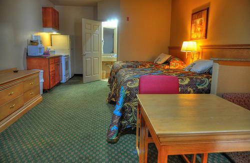 Victoria Hotel | Quality Inn & Suites Victoria South
