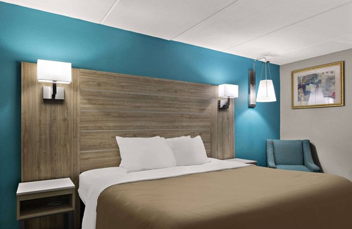 Vidalia Hotel | Quality Inn & Suites Vidalia