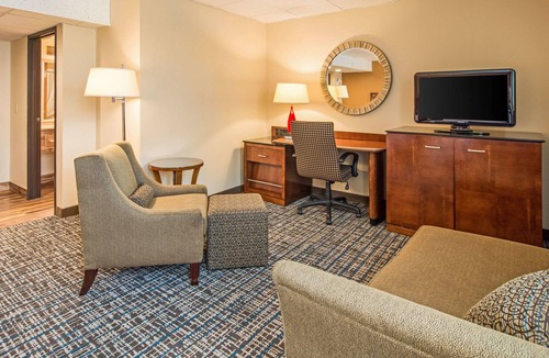 Virginia Hotel | Quality Inn & Suites Virginia MN