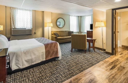 Virginia Hotel | Quality Inn & Suites Virginia MN