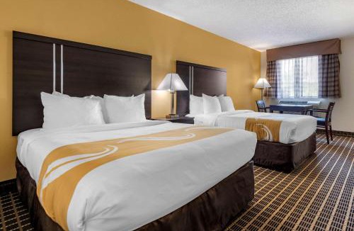 Warren Hotel | Quality Inn & Suites Warren