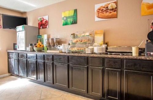 West Bend Hotel | Quality Inn & Suites West Bend