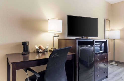 Wichita Falls Hotel | Quality Inn & Suites Wichita Falls I-44