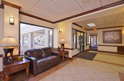 Williamsport Hotel | Quality Inn & Suites Williamsport