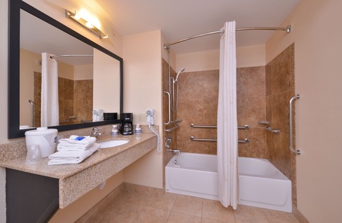 Williamsport Hotel | Quality Inn & Suites Williamsport