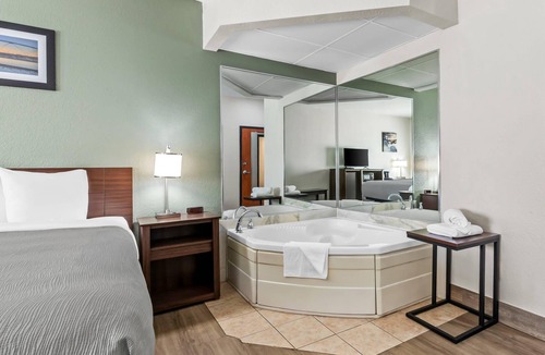 Tahlequah Hotel | Quality Inn Tahlequa South