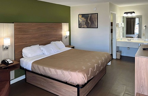 Thomson Hotel | Quality Inn Thomson