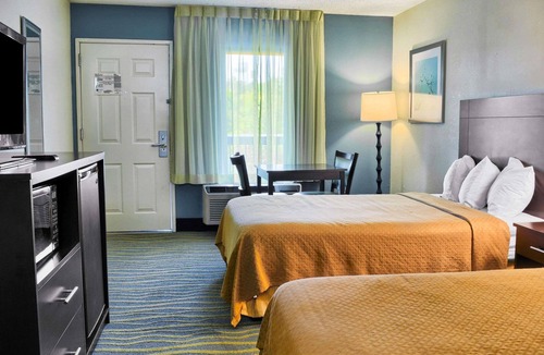 Thornburg Hotel | Quality Inn Thornburg