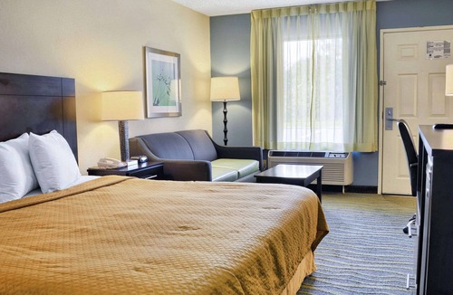 Thornburg Hotel | Quality Inn Thornburg