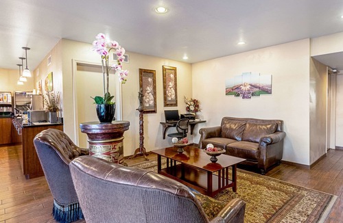 Three Rivers Hotel | Quality Inn Three Rivers