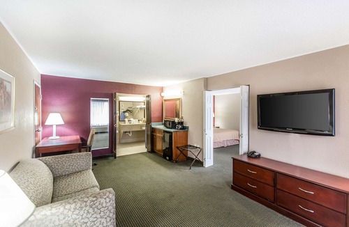 Tifton Hotel | Quality Inn Tifton