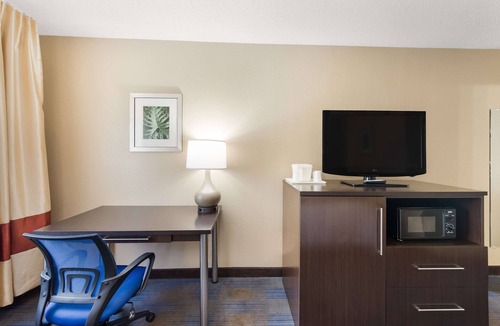 Upper Sandusky Hotel | Quality Inn Upper Sandusky