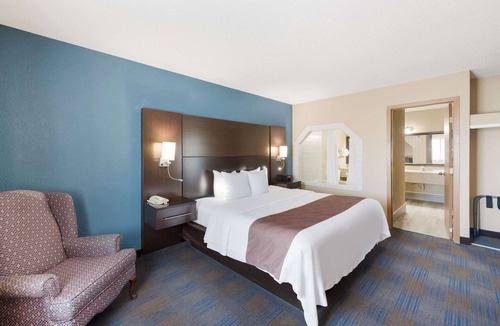 Upper Sandusky Hotel | Quality Inn Upper Sandusky