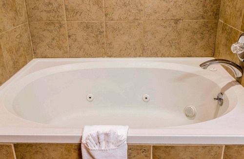Auburn Hills Hotel | Quality Inn