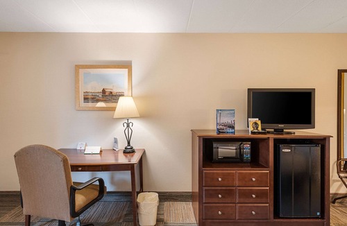 Easton Hotel | Quality Inn