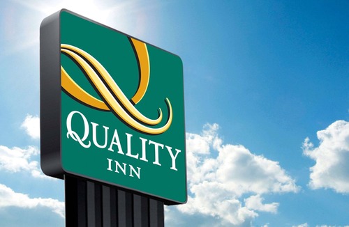 Lake Park Hotel | Quality Inn