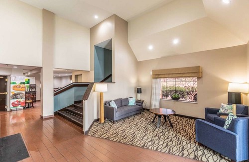 Raleigh Hotel | Quality Inn