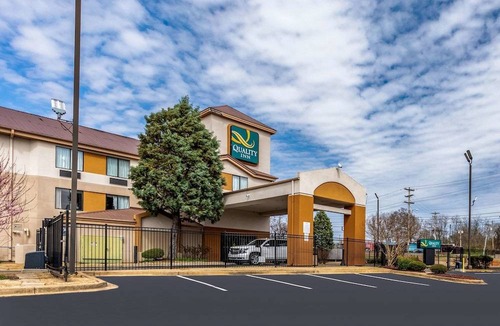 Raleigh Hotel | Quality Inn