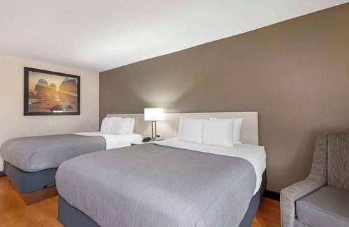 Valley Hotel | Quality Inn Valley - West Point