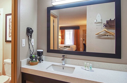 Villa Rica Hotel | Quality Inn VIlla Rica