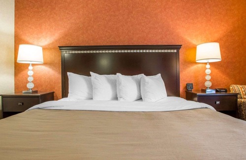 Vineland Hotel | Quality Inn Vineland