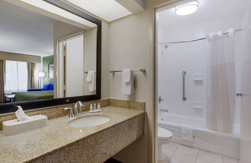 Walterboro Hotel | Quality Inn Walterboro I-95