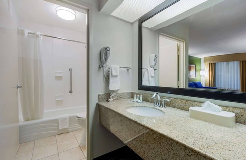 Walterboro Hotel | Quality Inn Walterboro I-95