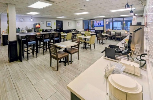 Warrensburg Hotel | Quality Inn Warrensburg
