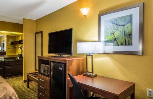 Washington Hotel | Quality Inn Washington GA