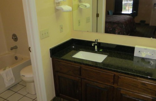 Washington Hotel | Quality Inn Washington GA