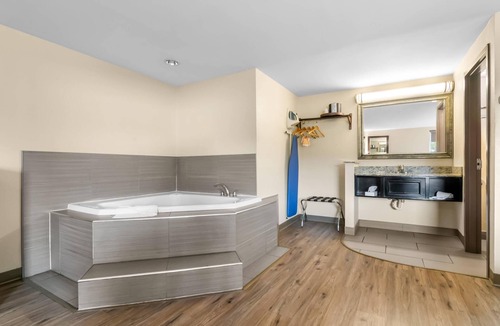 Waterbury Hotel | Quality Inn Waterbury East