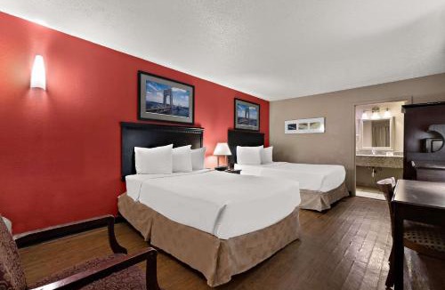 Wayne Hotel | Quality Inn Wayne - Fairfield Area