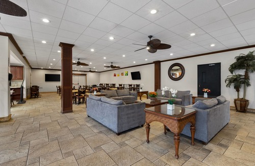 Wayne Hotel | Quality Inn Wayne - Fairfield Area