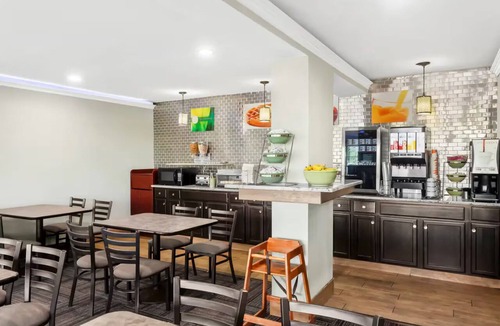 Waynesboro Hotel | Quality Inn Waynesboro