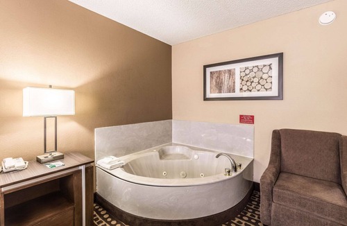 West Plains Hotel | Quality Inn West Plains